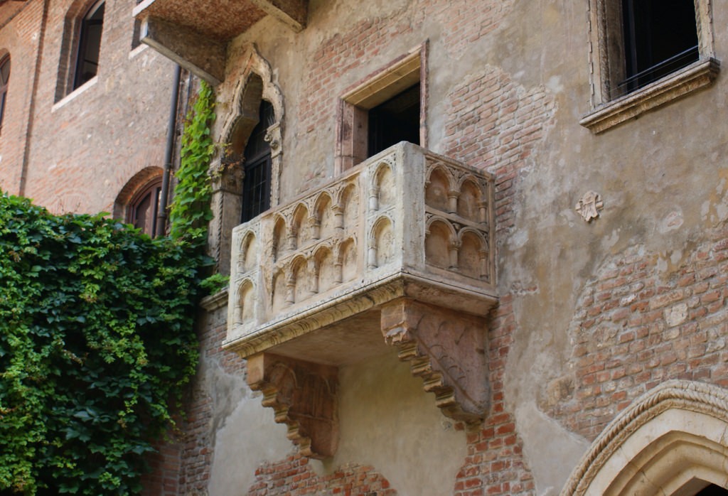 Juliet's balcony