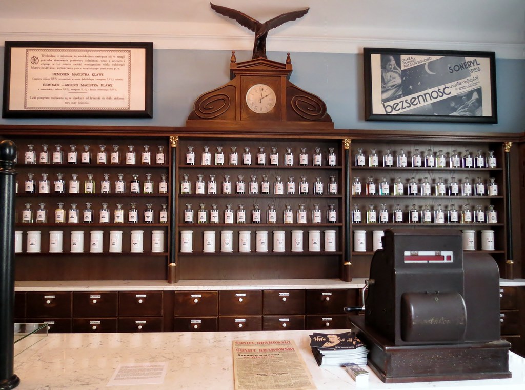 The pharmacy under the eagle